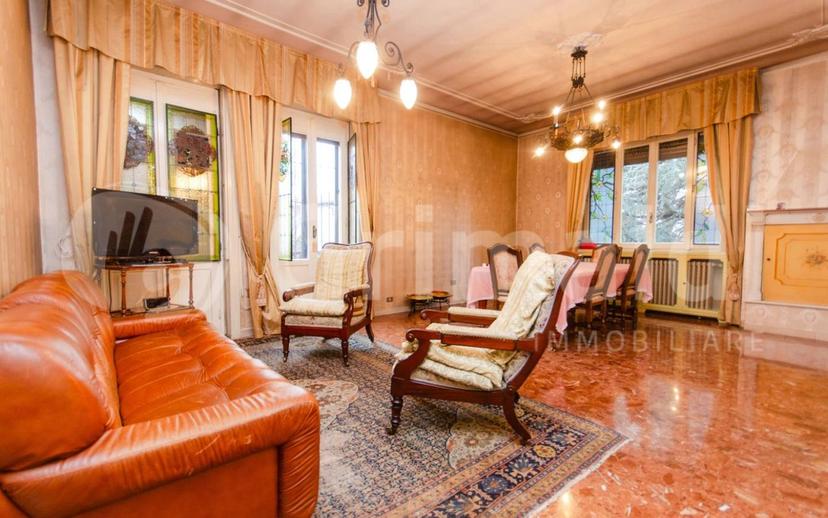 Villa unifamiliare via Villafranca, 1, Centro, Carate Brianza — foto 4 di 24