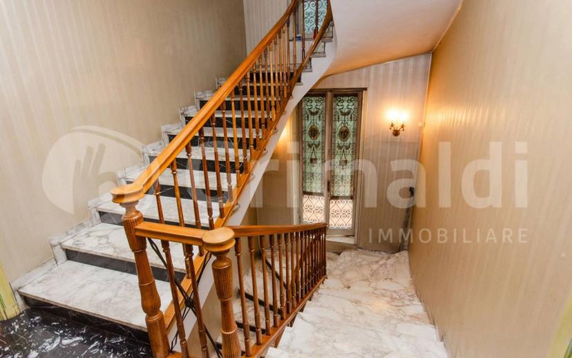 Villa unifamiliare via Villafranca, 1, Centro, Carate Brianza — foto 9 di 24