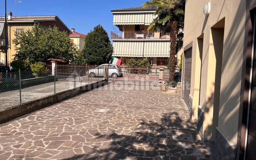 Trilocale via F. Magellano, Centro, Castel San Giovanni — foto 21 di 33