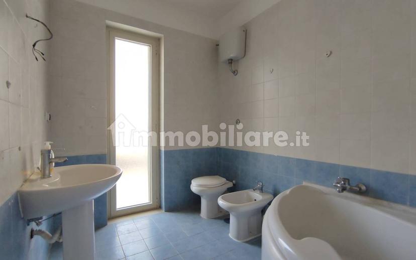 Trilocale via Santa Croce, San Nicola la Strada — foto 10 di 19