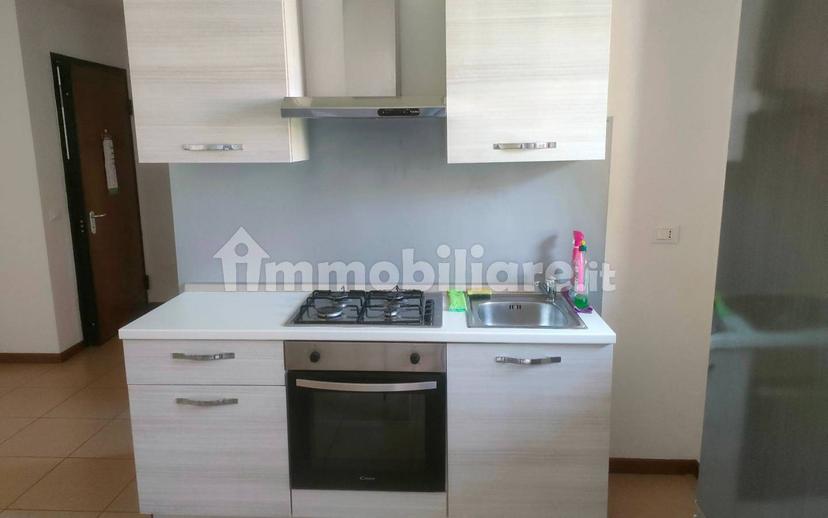 Bilocale ottimo stato, piano terra, Centro, Isola Rizza — foto 14 di 26