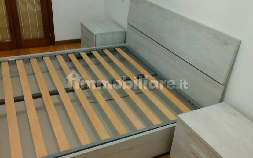 Bilocale ottimo stato, piano terra, Centro, Isola Rizza — foto 2 di 26