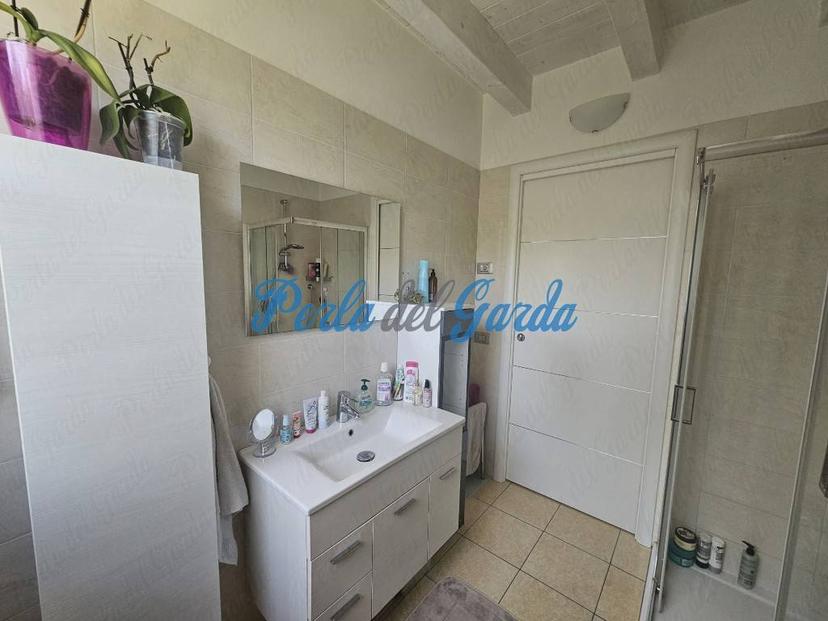Trilocale ottimo stato, su più livelli, Castelnuovo del Garda — foto 24 di 34