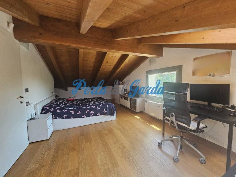 Trilocale ottimo stato, su più livelli, Castelnuovo del Garda — foto 32 di 34