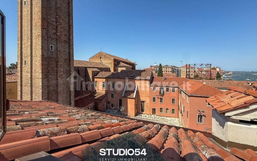 Trilocale Castello 2747, San Francesco della Vigna, Venezia — foto 34 di 35