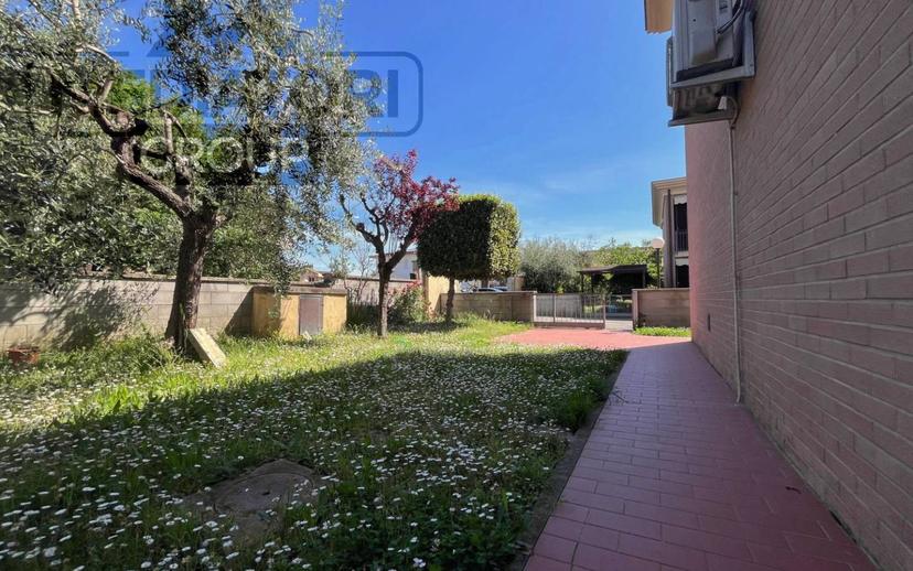 Trilocale via Gaetano Salvemini 93, Giardino, Ponsacco — foto 17 di 27