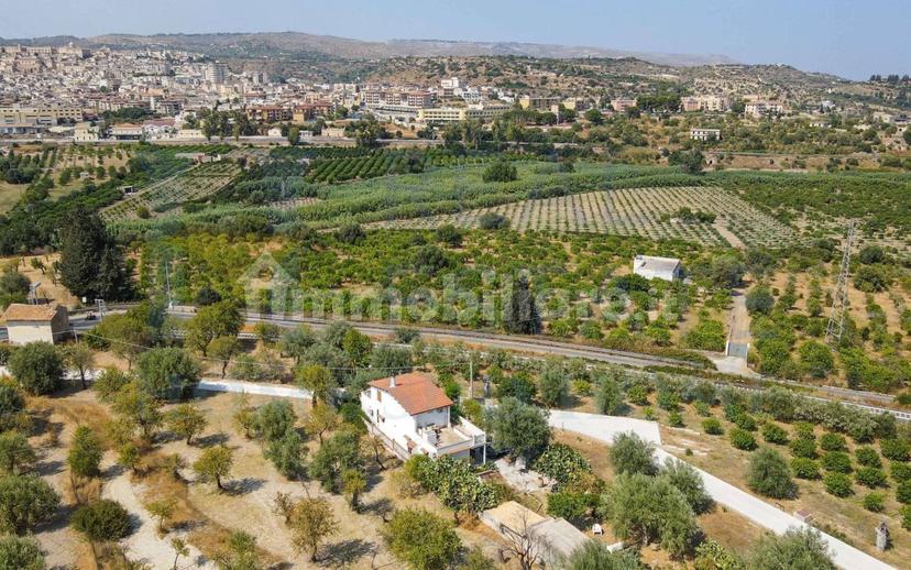 Villa unifamiliare via Tommaso Fazello 228, Centro, Noto — foto 6 di 48