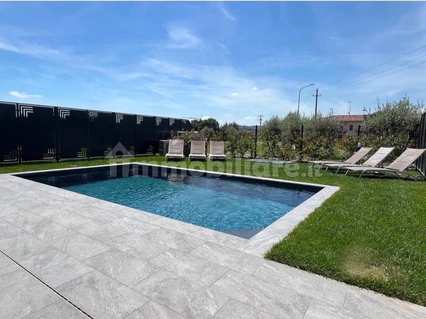 Villa bifamiliare via Serraglie 18, Pieve Vecchia, Villaggio Sanghen, Manerba del Garda