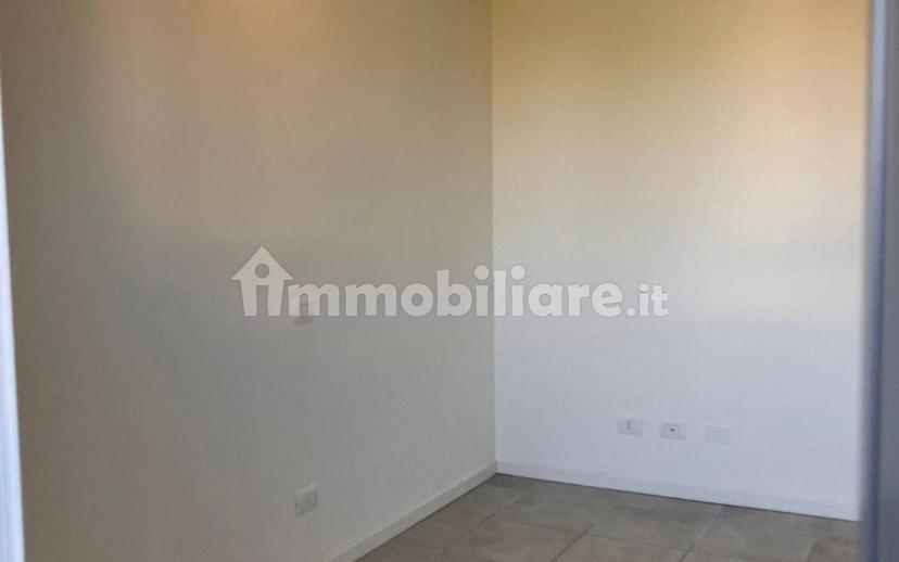 Bilocale ottimo stato, piano terra, Centro, Isola Rizza — foto 19 di 26