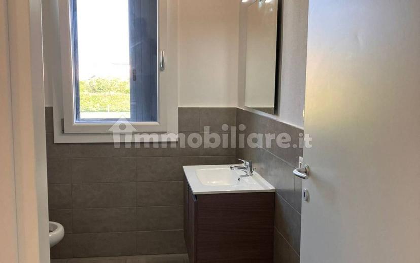 Bilocale ottimo stato, piano terra, Centro, Isola Rizza — foto 7 di 26