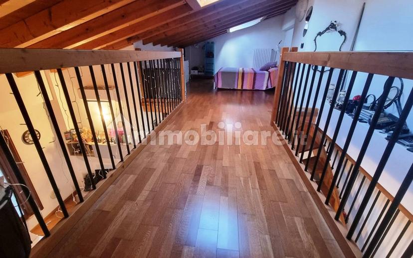 Trilocale via Roma, Centro, Padenghe sul Garda — foto 3 di 22