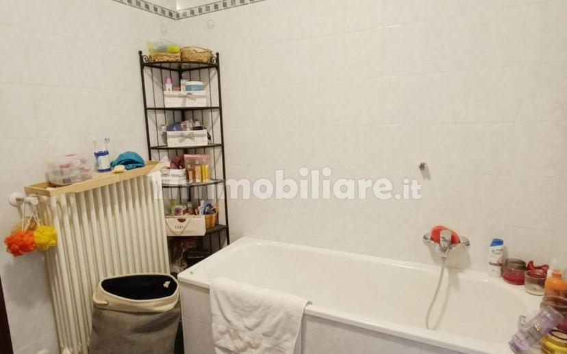 Appartamento via Leopoldo Reverberi, Centro, Cavriago — foto 28 di 46