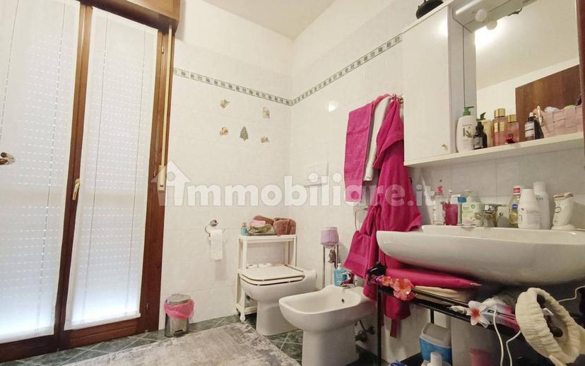 Appartamento via Leopoldo Reverberi, Centro, Cavriago — foto 33 di 46
