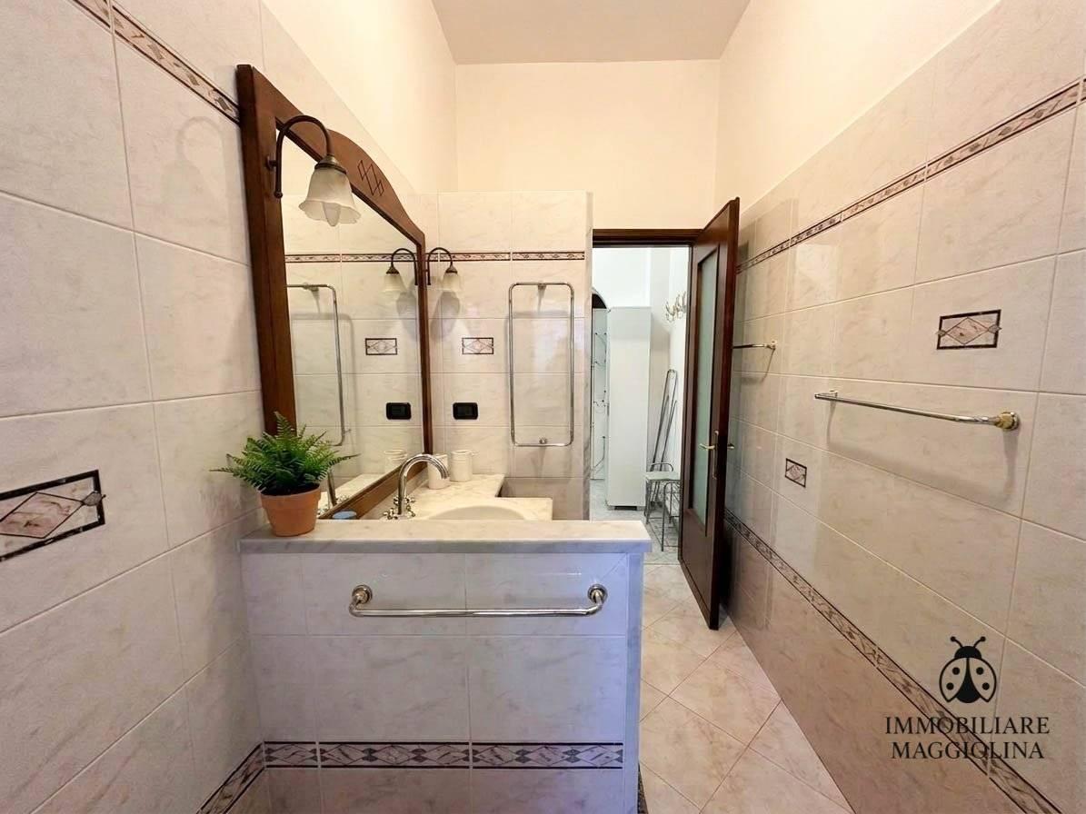 Trilocale via Gozzano 32, San Terenzo, Lerici