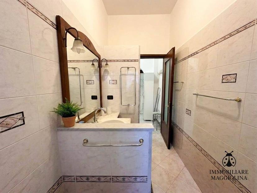 Trilocale via Gozzano 32, San Terenzo, Lerici
