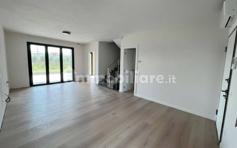 Villa bifamiliare via Serraglie 18, Pieve Vecchia, Villaggio Sanghen, Manerba del Garda — foto 5 di 38
