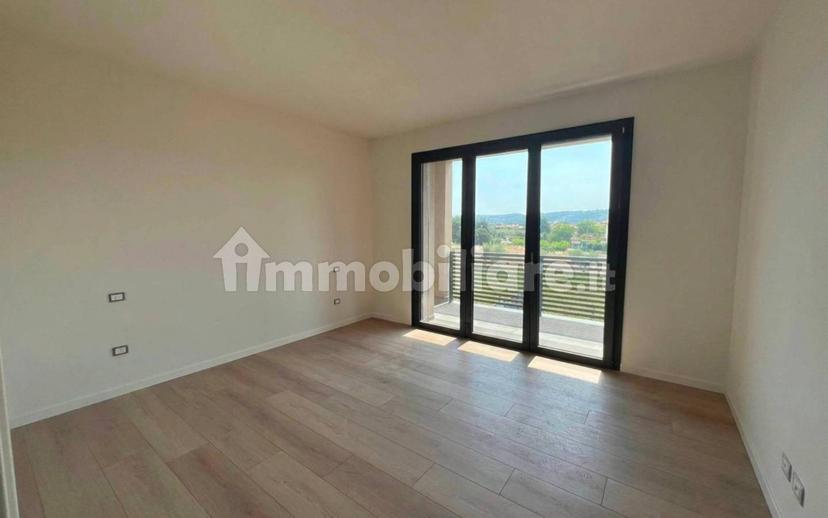 Villa bifamiliare via Serraglie 18, Pieve Vecchia, Villaggio Sanghen, Manerba del Garda — foto 12 di 38