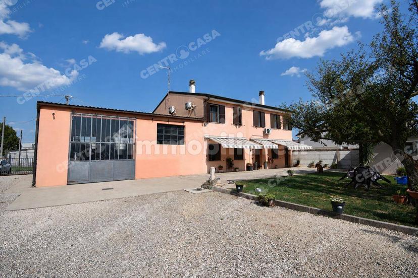 Villa bifamiliare 400 m², Centro, Legnago — foto 48 di 50