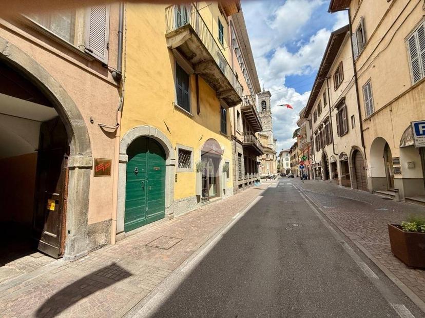 Quadrilocale via Giacomo Mazzini 6, Centro, Alzano Lombardo — foto 11 di 14