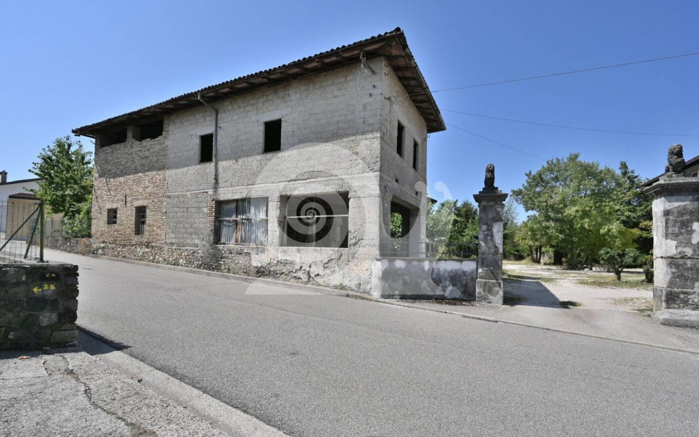 Rustico 260 m², Centro, Cassacco