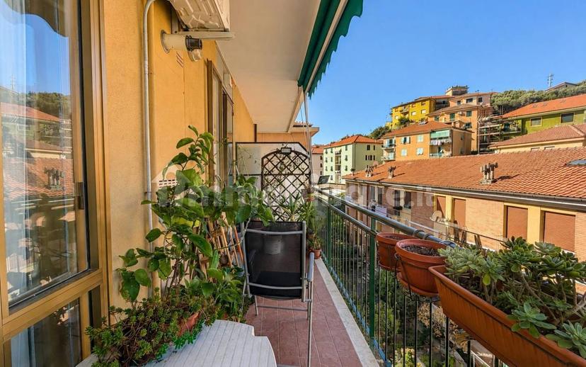 Trilocale via F. M. Accinelli 1, Centro, Varazze — foto 15 di 24