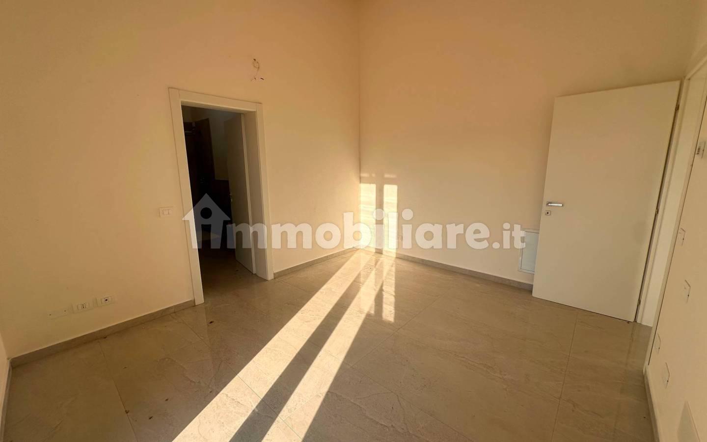 Villa bifamiliare, nuova, 98 m², Ghedi