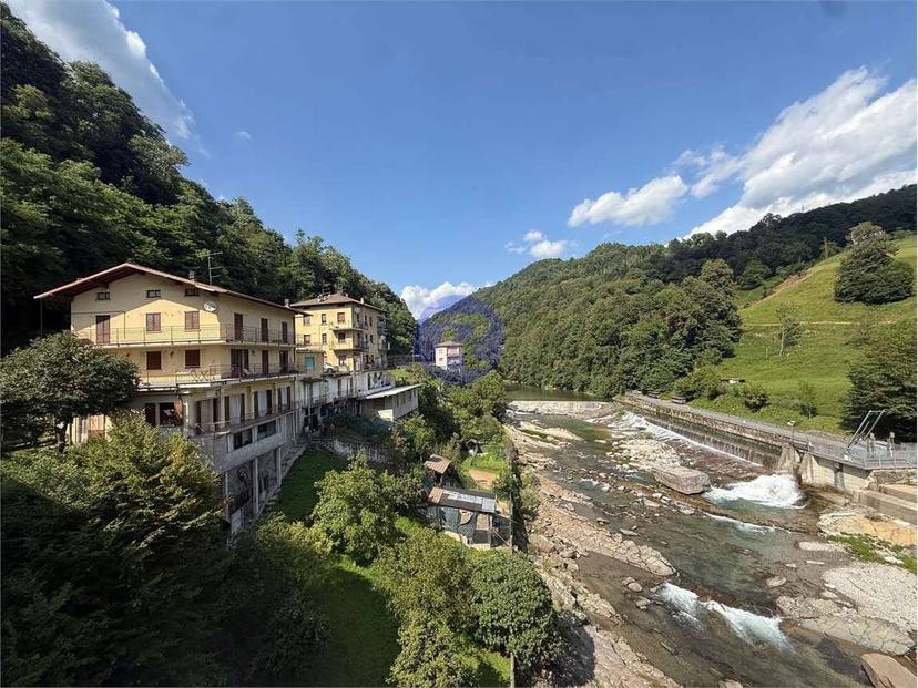 Appartamento via Carlo Ceresa, 98, San Giovanni Bianco — foto 18 di 21