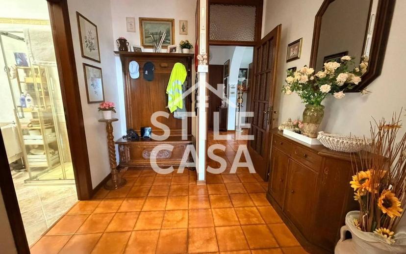 Appartamento buono stato, primo piano, Altopascio Centro, Altopascio — foto 16 di 27