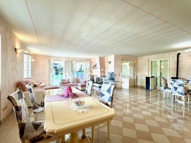 Villa unifamiliare via Enrico Fermi 12, Centro, Padenghe sul Garda — foto 36 di 44