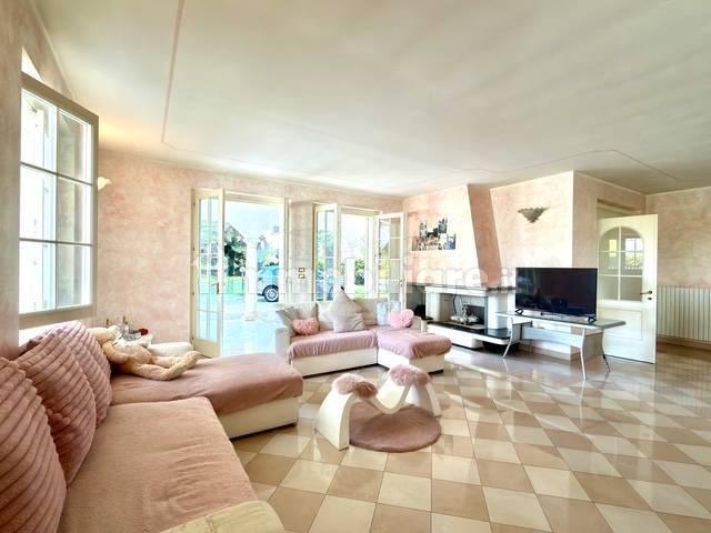 Villa unifamiliare via Enrico Fermi 12, Centro, Padenghe sul Garda — foto 7 di 44