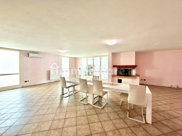 Villa unifamiliare via Enrico Fermi 12, Centro, Padenghe sul Garda — foto 24 di 44