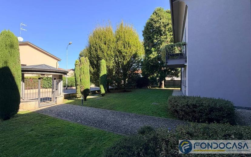 Trilocale via Pascoli, Barlassina — foto 4 di 25