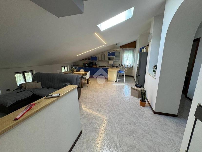 Villa bifamiliare via Martiri della Libertà 22, Centro, San Vito di Leguzzano — foto 21 di 39