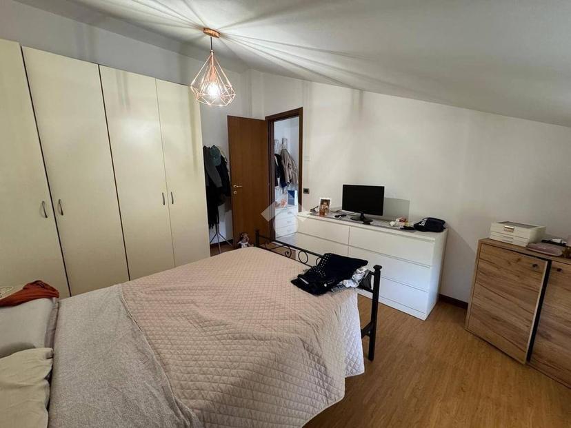 Villa bifamiliare via Martiri della Libertà 22, Centro, San Vito di Leguzzano — foto 4 di 39