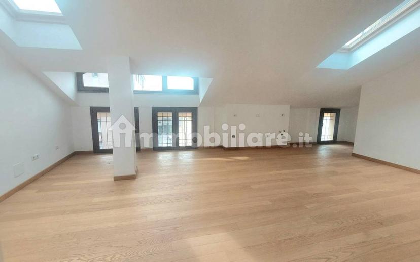 Trilocale piazza della Vittoria, Centro, Cairo Montenotte — foto 6 di 7