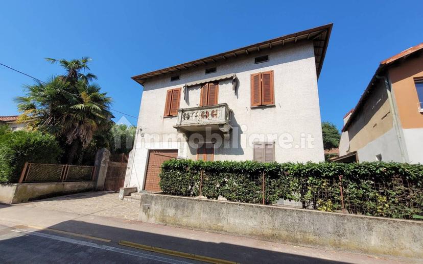 Terratetto unifamiliare via Dottor Ercole Bonfanti 26, Robbiate — foto 2 di 22