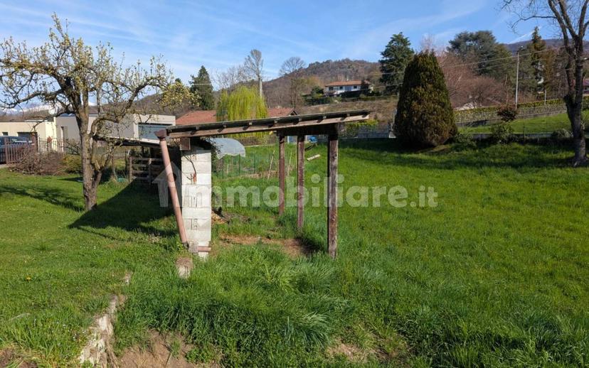 Villa bifamiliare via Giacomo Leopardi 11, Centro, Cunardo — foto 7 di 45