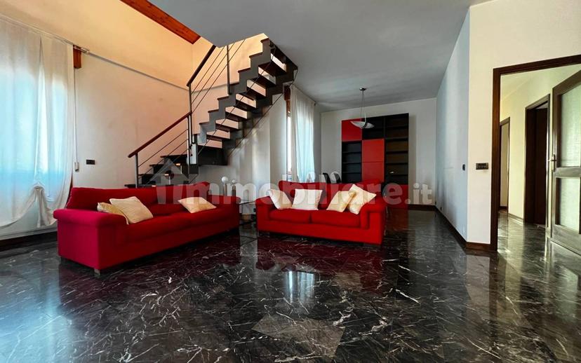 Attico ottimo stato, 199 m², Zona 2000, Piacenza — foto 9 di 14