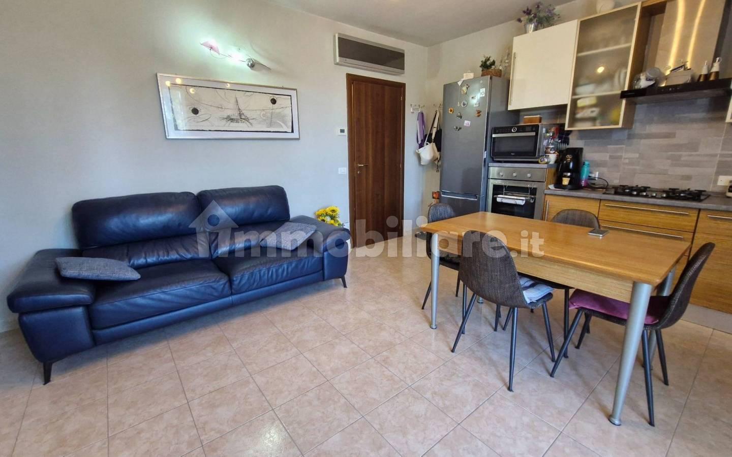 Appartamento via Friuli Venezia Giulia, Sesso, Reggio Emilia
