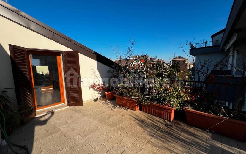 Attico ottimo stato, 199 m², Zona 2000, Piacenza — foto 2 di 14