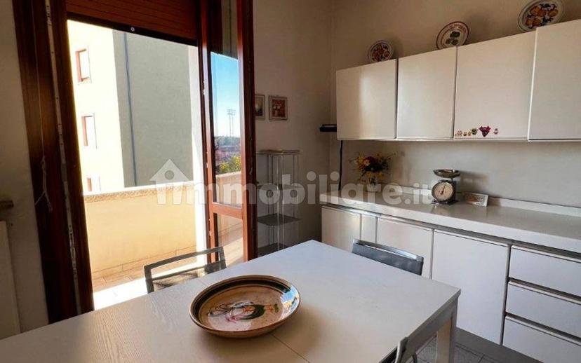 Attico ottimo stato, 199 m², Zona 2000, Piacenza
