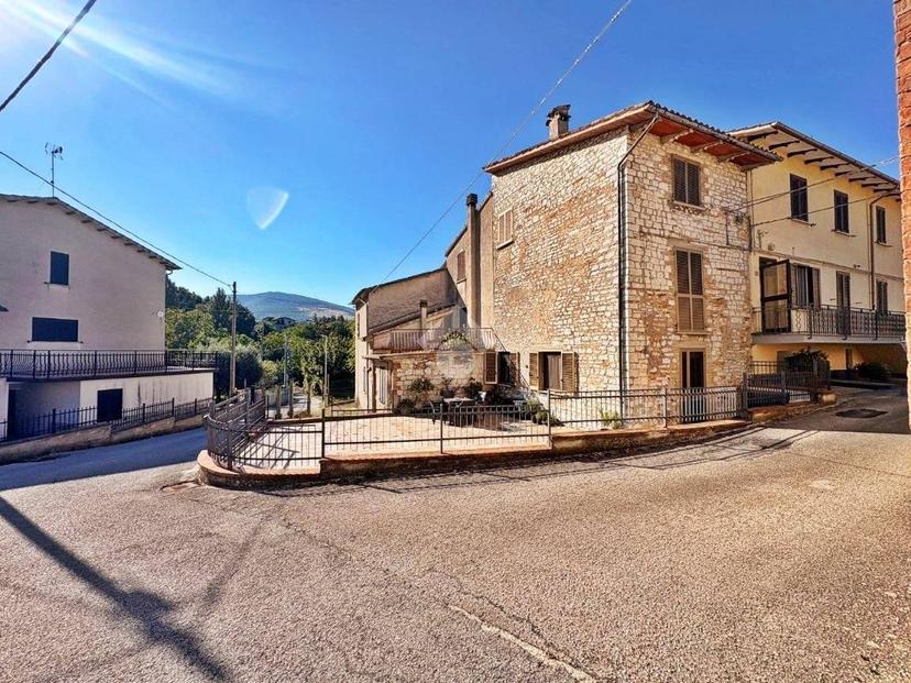 Terratetto plurifamiliare via Palazza 25, Purello, Fossato di Vico — foto 14 di 30