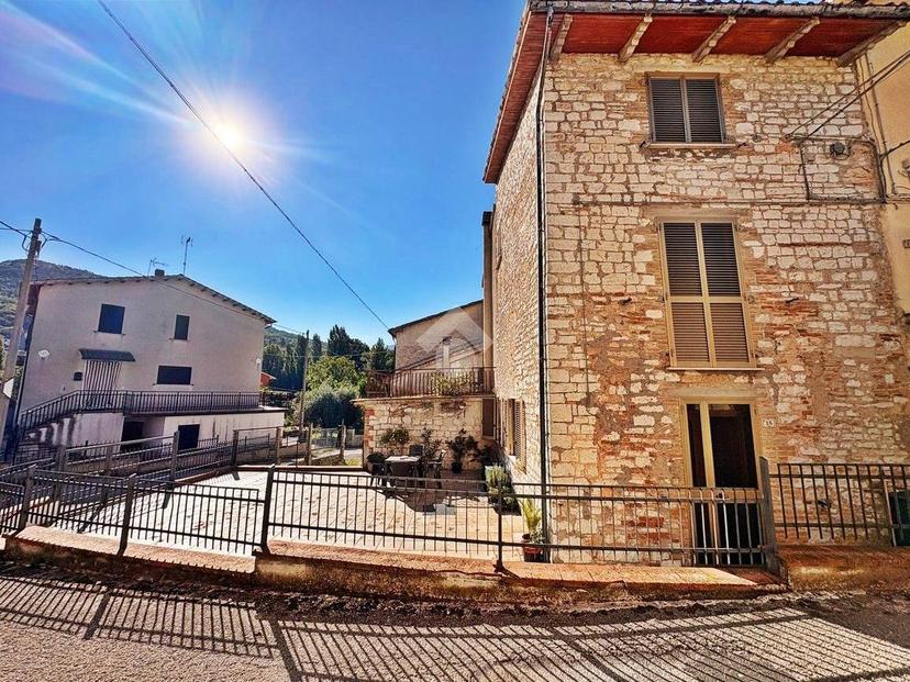 Terratetto plurifamiliare via Palazza 25, Purello, Fossato di Vico — foto 19 di 30