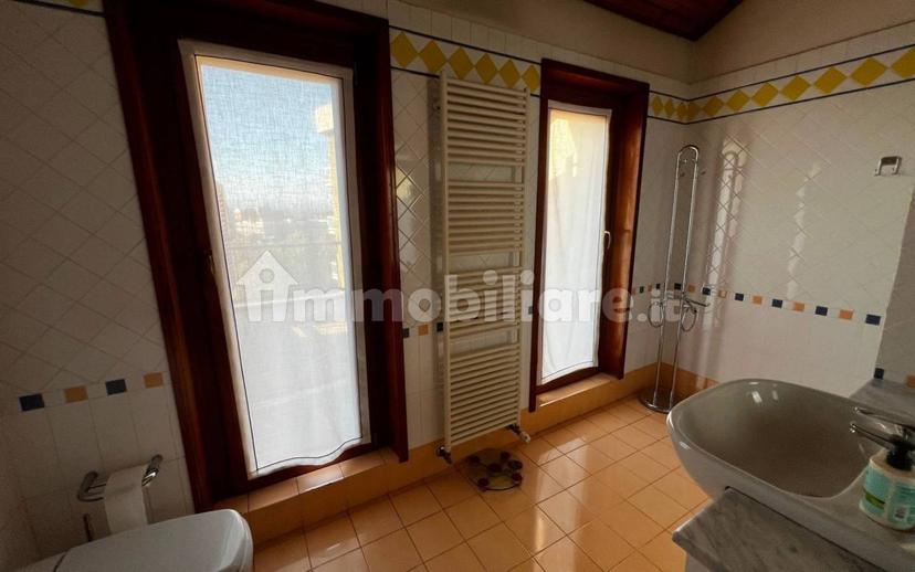 Attico ottimo stato, 199 m², Zona 2000, Piacenza — foto 8 di 14