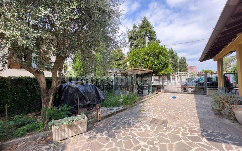 Villa unifamiliare via Monte Legnone 17, Boscherona, Monza — foto 5 di 9