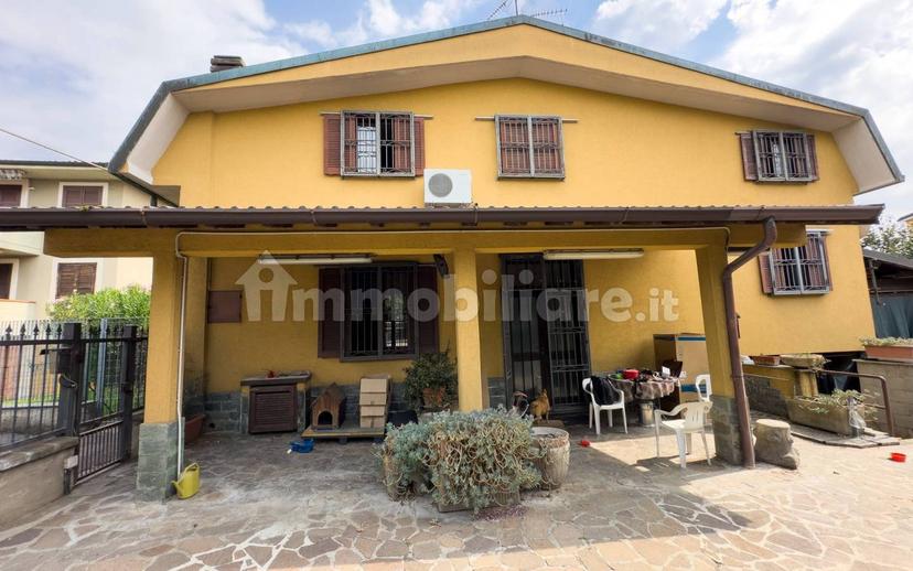 Villa unifamiliare via Monte Legnone 17, Boscherona, Monza — foto 3 di 9