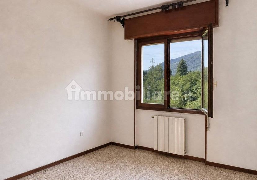 Quadrilocale via Grandi 11, Centro, Sarezzo — foto 11 di 17