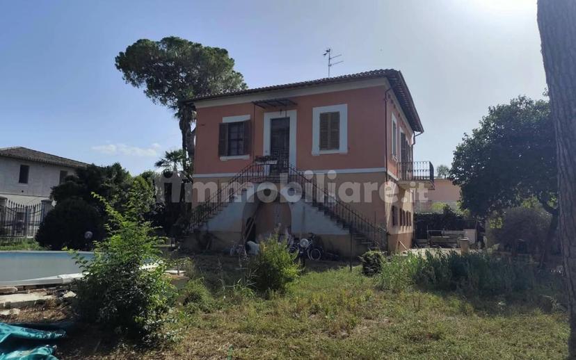 Villa unifamiliare via Ezio Bartolomei, Viale Firenze, Paciana, Foligno — foto 23 di 34