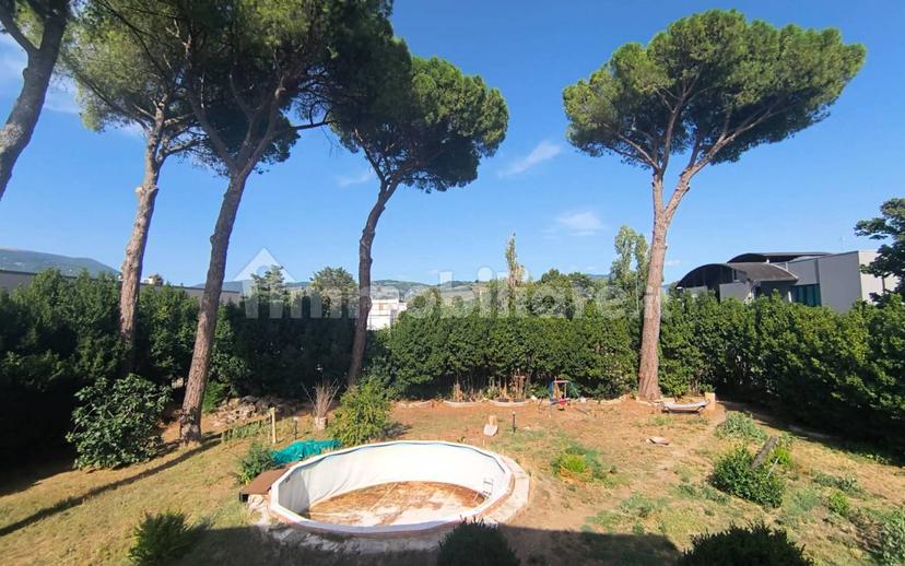 Villa unifamiliare via Ezio Bartolomei, Viale Firenze, Paciana, Foligno — foto 31 di 34