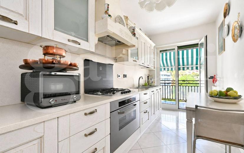 Quadrilocale via del Castillo , 6, Porto Vecchio, Sanremo — foto 14 di 24